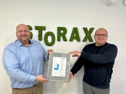 Geschäftsführer der STORAX Boden GmbH mit dem CrefoZert-Bonitätszertifikat